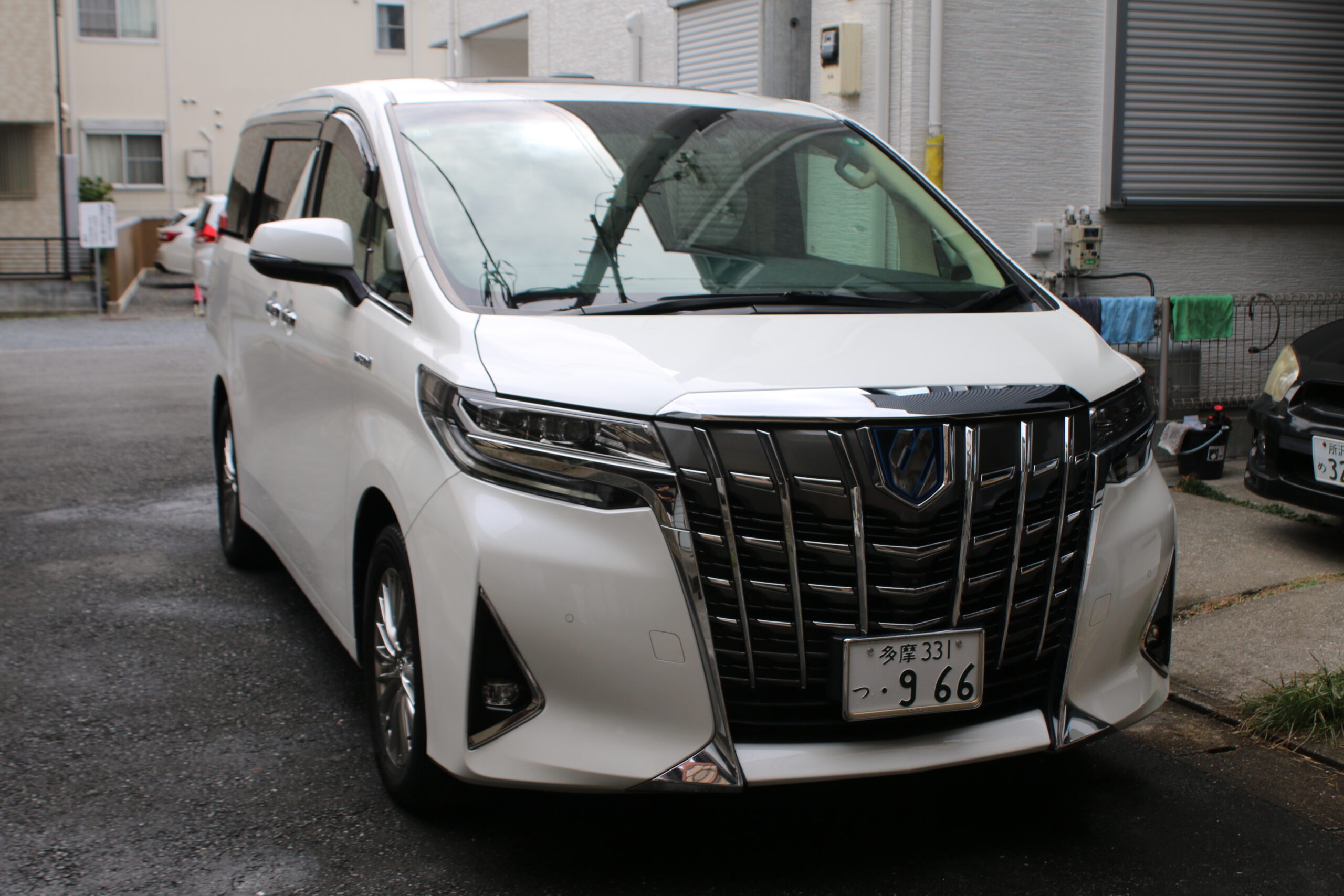 トヨタ – アルファード